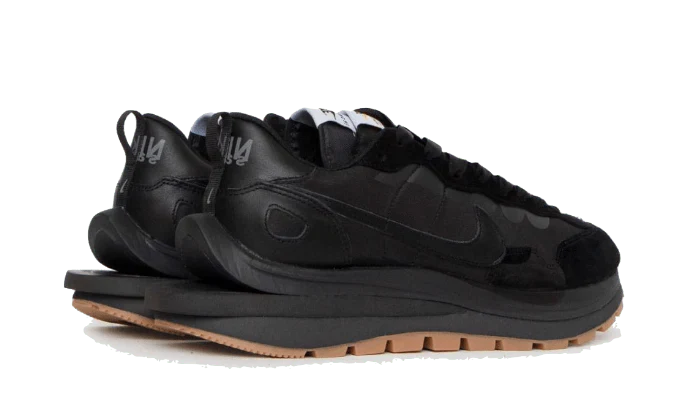 Nike Vaporwaffle Sacai Black Gum
