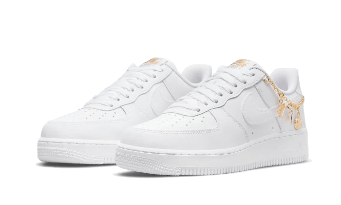 AIR FORCE 1 LOW LX LUCKY CHARMS WHITE