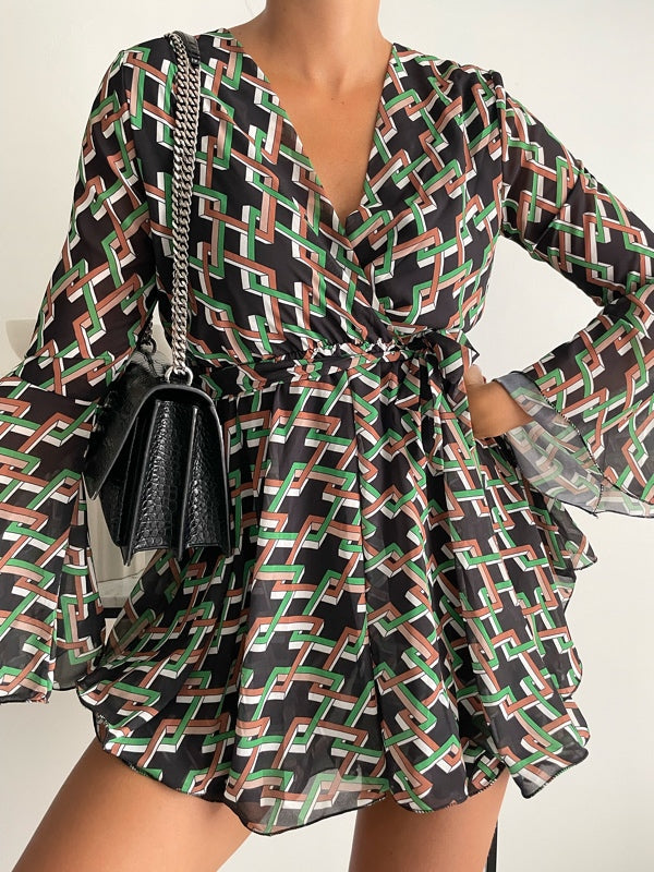 Robe à volants à imprimé graphique